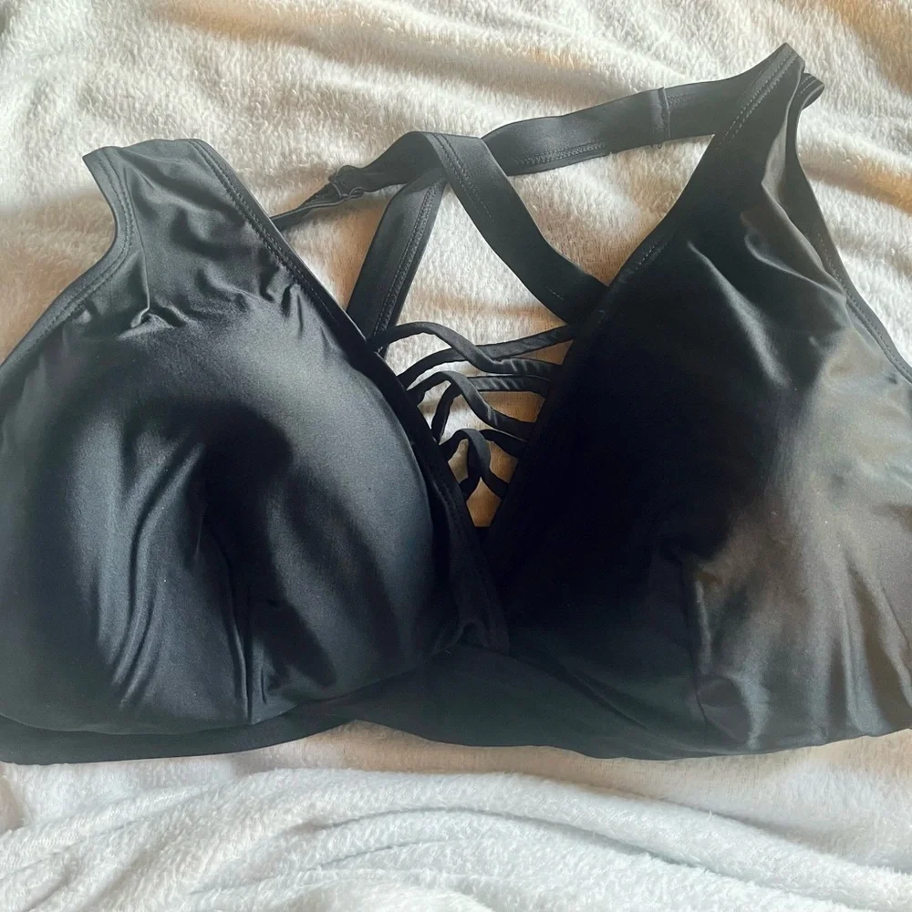Torrid Plus Size Black Strappy Women's Swim Bikini Top size 3 (22/24 3x) - Picture 1 of 3